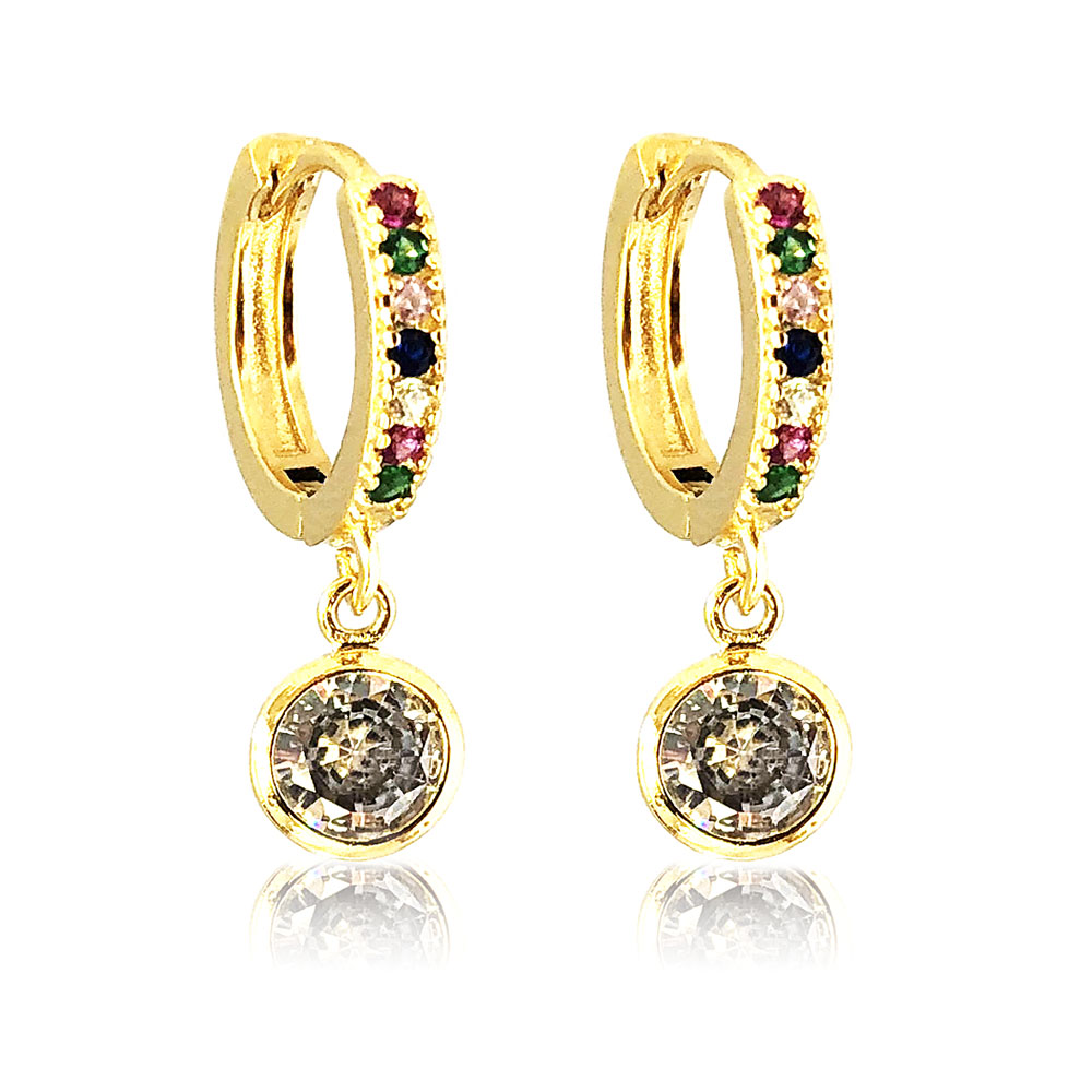 Brinco Argolinha Cravejada Colorida com Pingente Cristal Banhado à Ouro, com banho de 5 milésimos.