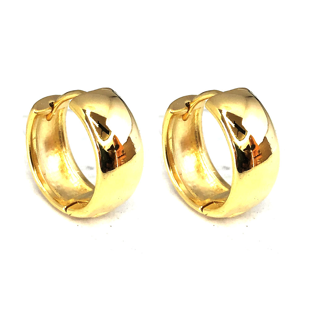Brinco de Argola Pequena Lisa 17mm Banhado à Ouro, com banho de 5 milésimos.