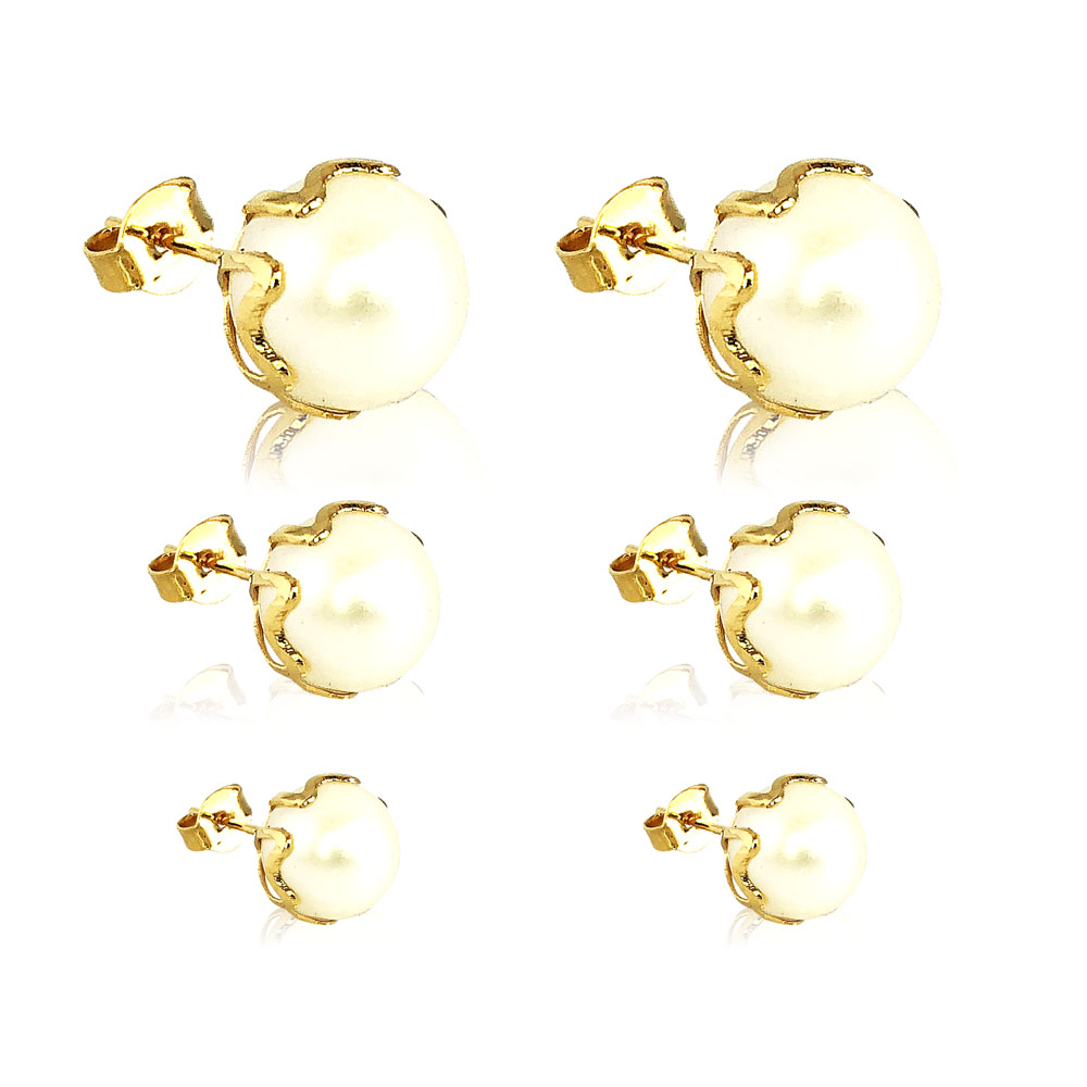 Trio de Brincos de Pérolas 10mm/ 8mm/ 6mm Banhado à Ouro, com banho de 5 milésimos.